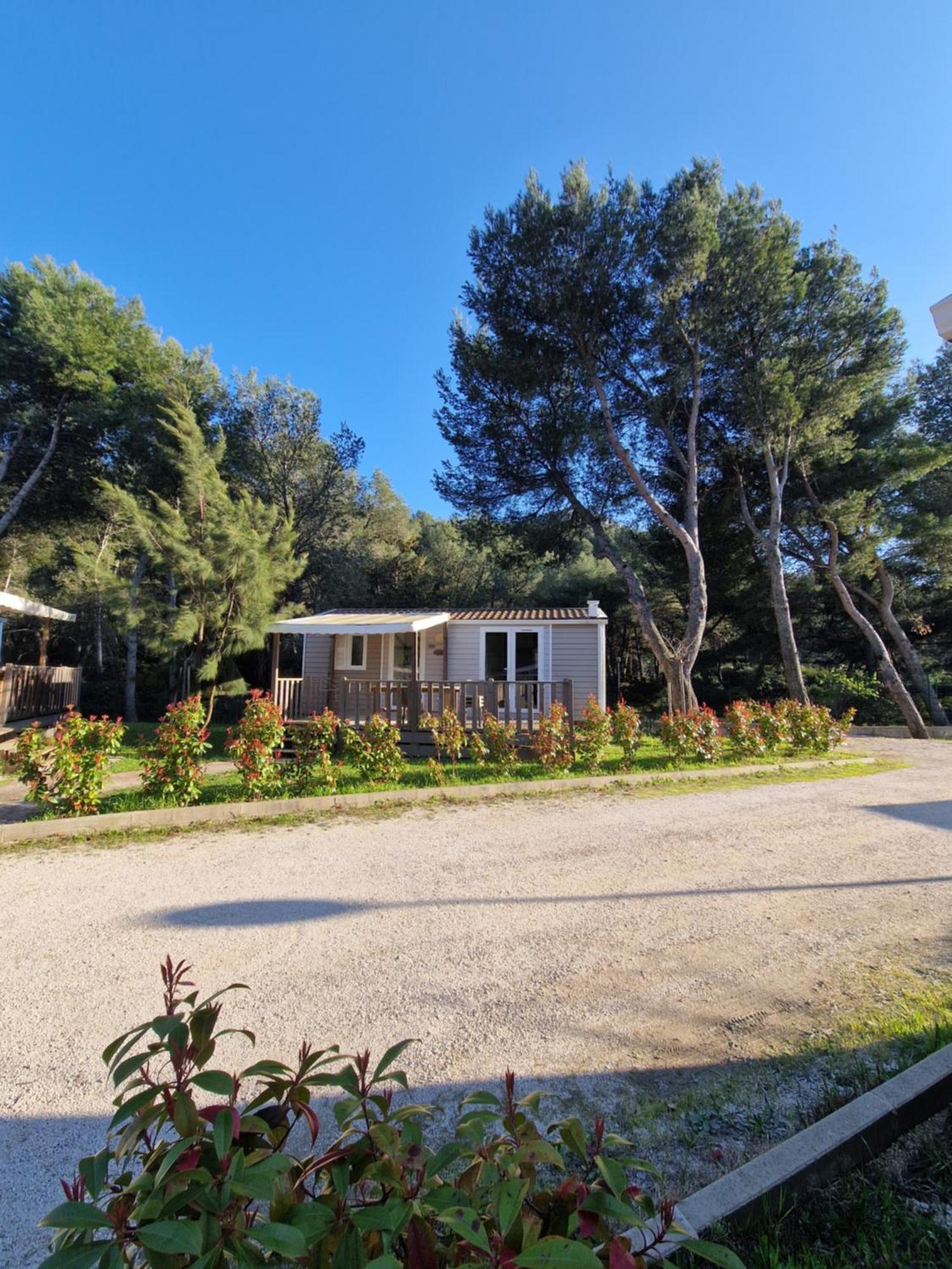Camping Aux Portes De Cassis Roquefort-la-Bédoule Exterior foto